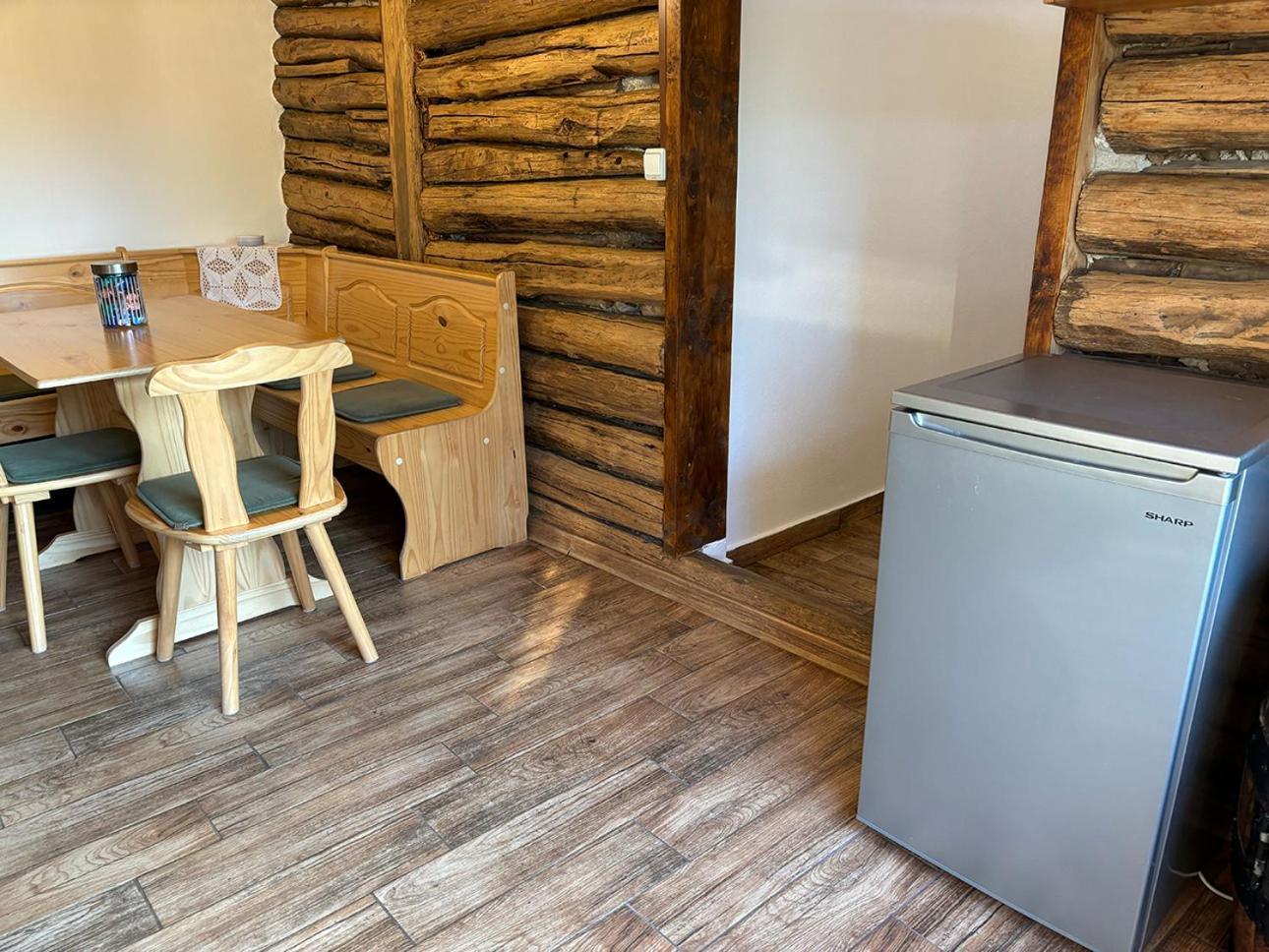 Salas U Bregu In Cheile Carasului Crasova Exteriör bild